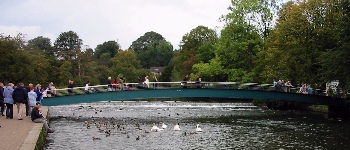 Pedestrian bridge over the river Wye at Bakewell